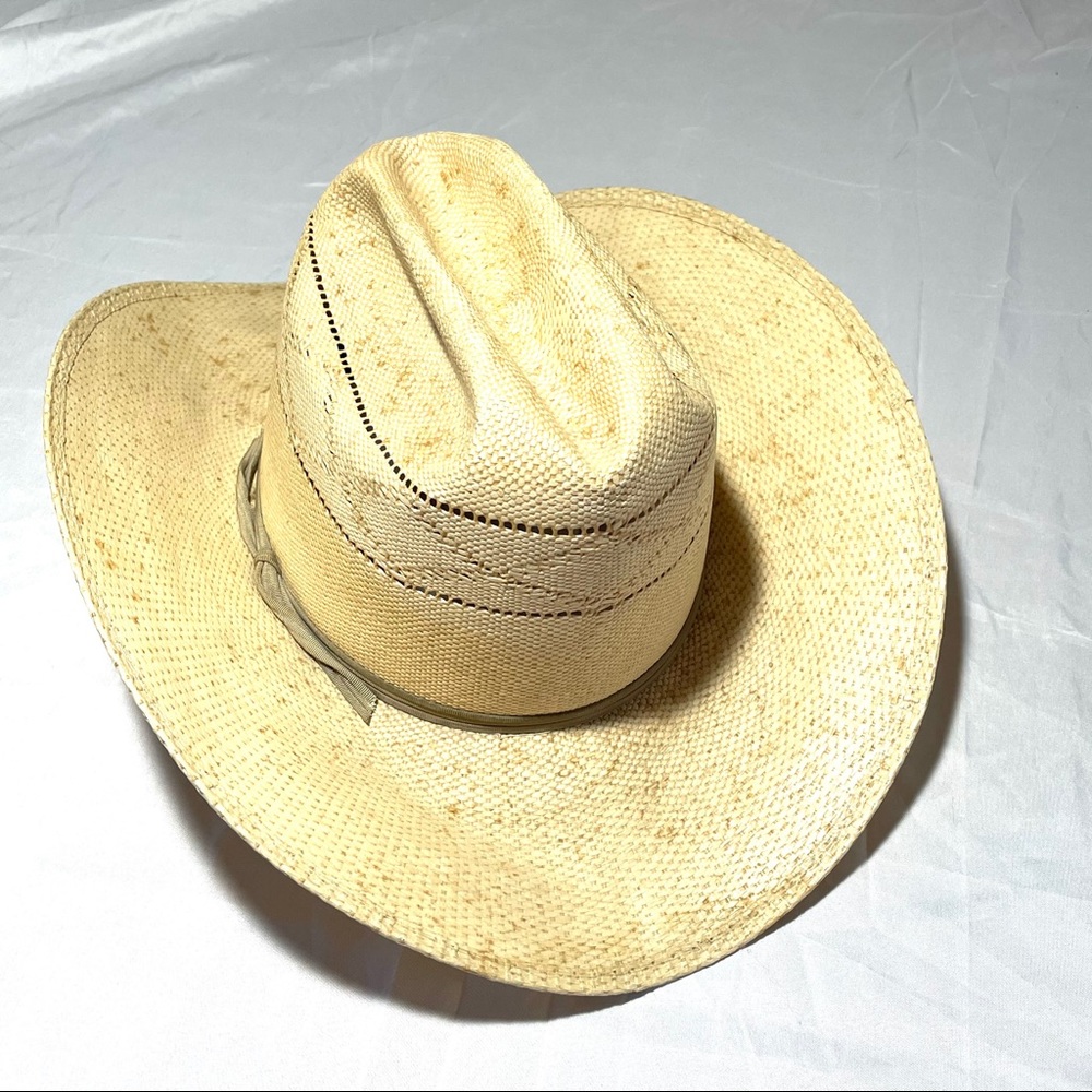 Straw cowboy hat size 7 1/8